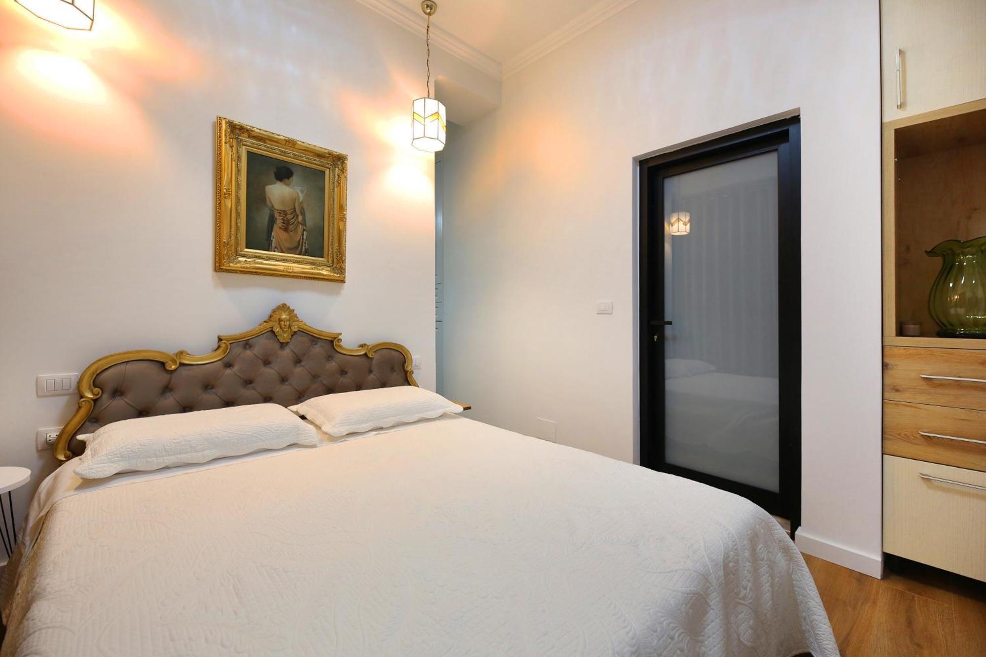 Sea Pearl Apartment Vlorë Esterno foto